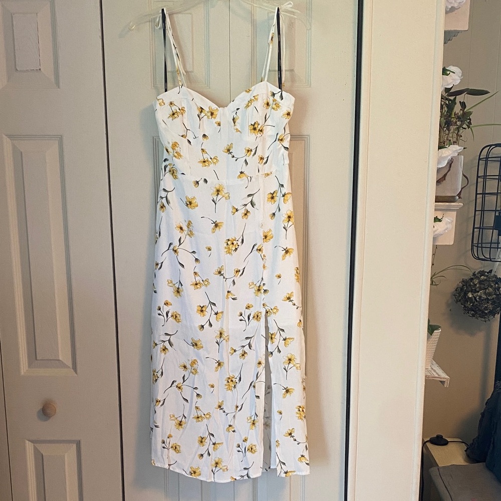 Floral White and Yellow Women's Dress NWOT